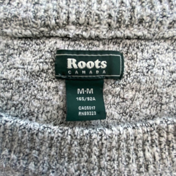 Roots Snowy Fox split back crew neck sweater size medium EUC - Picture 5 of 7